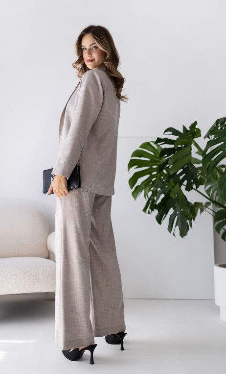 Beżowa, elegancka marynarka MALA Beżowa, elegancka marynarka MALA