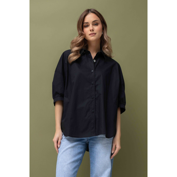 Czarna, luźna koszula damska z krótkim rękawem