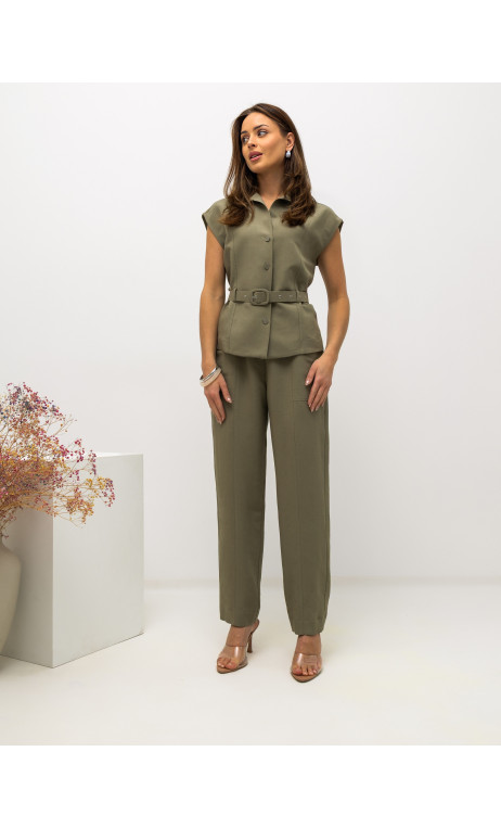 Letnie, proste spodnie w kolorze khaki KARIBU